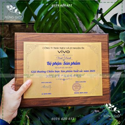 Ghi dấu - vinh danh thành tích bằng sự trang trọng và tinh tế.