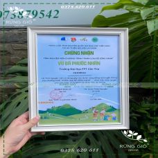 Hình ảnh Giấy chứng nhận màu nhẹ nhàng kết hợp với Khung A4 trắng cổ điển Hình ảnh Giấy chứng nhận màu nhẹ nhàng kết hợp với Khung A4 trắng cổ điển