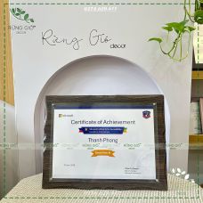 BẢNG GỖ VINH DANH – GHI DẤU MỘT HÀNH TRÌNH ĐÁNG TỰ HÀO BẢNG GỖ VINH DANH – GHI DẤU MỘT HÀNH TRÌNH ĐÁNG TỰ HÀO